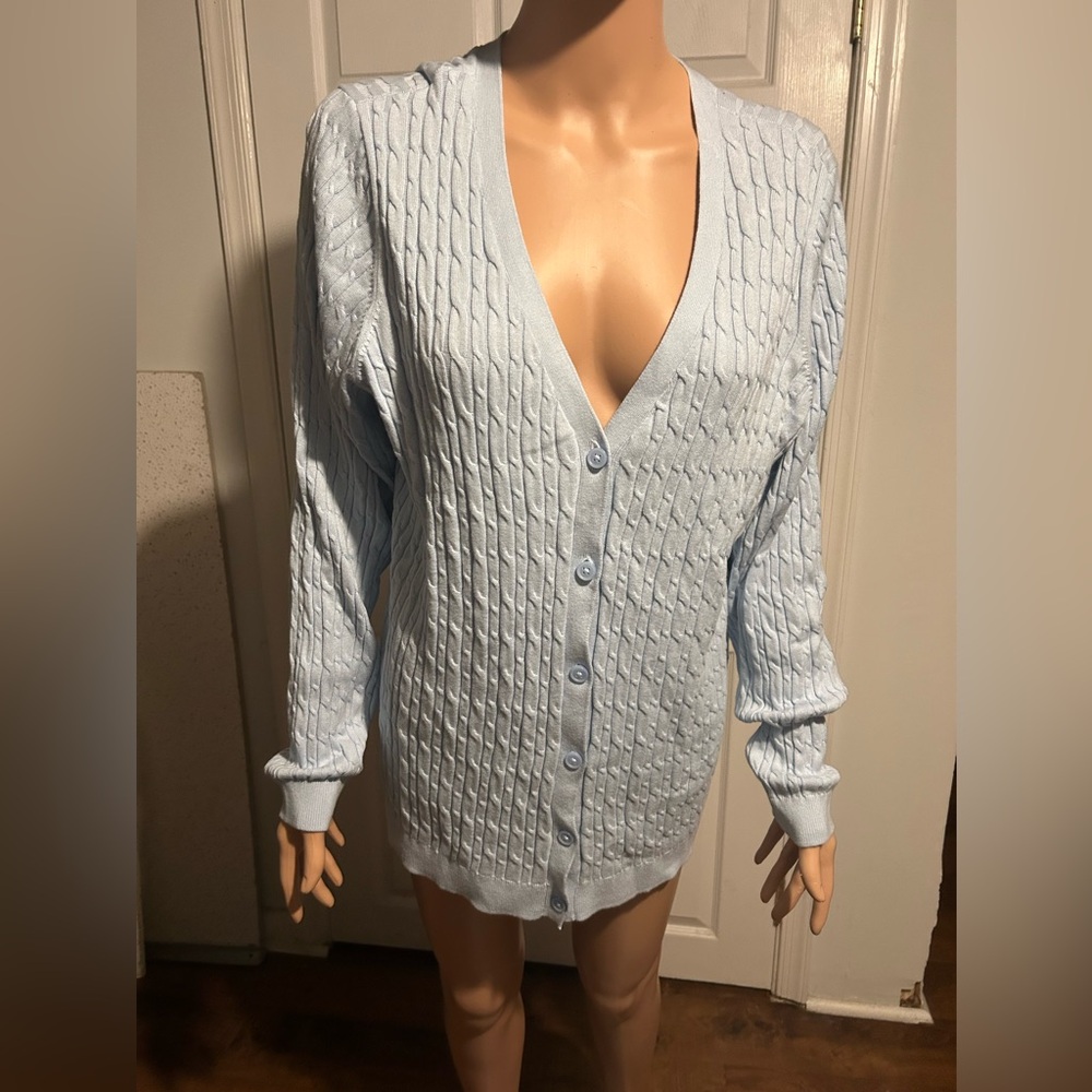 Lightweight sweater